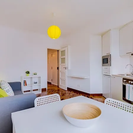 Av. Liberdade Modern Apartment